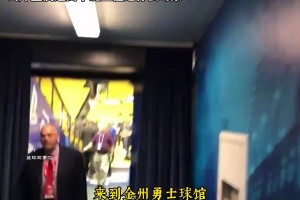 事实证明不管你多大牌 见到班主任第一时间是“挠头”